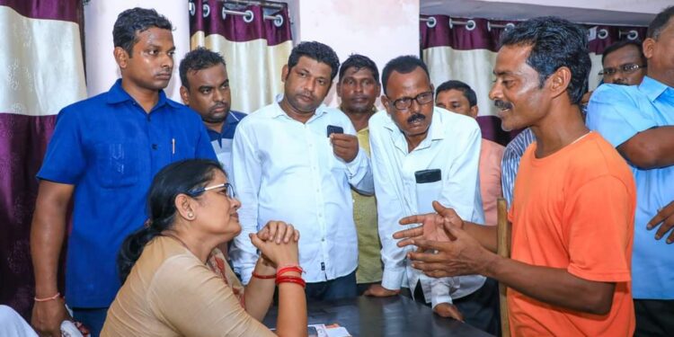 ସମସ୍ୟାର ସମାଧାନ ପାଇଁ ଉପ ମୁଖ୍ୟମନ୍ତ୍ରୀ ସପ୍ତାହରେ ଗୋଟିଏ ଦିନ ଜନଶୁଣାଣୀ ପାଇଁ ସମୟ ଦେବାକୁ ଗୋପ ସୁରକ୍ଷା ମଞ୍ଚ ର ଦାବି
