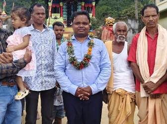 ଦୁର୍ଗମ ଗଡର ଗ୍ରାମର ଆଦିବାସୀ ପୁଅ ଓଏଏସ ପରୀକ୍ଷାରେ କୃତକାର୍ଯ୍ୟ