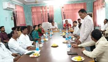 ପୌରାଧ୍ୟାକ୍ଷା ଙ୍କ ଅନାସ୍ଥା ପରେ ନୂତନ ଅଧକ୍ଷା ଙ୍କ ସଭାପତିତ୍ୱରେ ପ୍ରଥମ ବୈଠକ