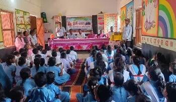 ବୁଡିବାକୁ ବସିଥିବା ଲୋକ କଳାକୁ ପୂନରୁଦ୍ଧାର ପାଇଁ ଛାତ୍ରଛାତ୍ରୀ ମାନେ ସରଭି କାର୍ଯ୍ୟକ୍ରମ ମାଧ୍ୟମରେ ଦର୍ଶାଇବା ଉଦ୍ୟମ