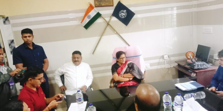 ୭୨୨୬ ଲୋକ ଙ୍କୁ ରଖାଗଲା ବାତ୍ୟା ଆଶ୍ରୟ ସ୍ଥଳରେ