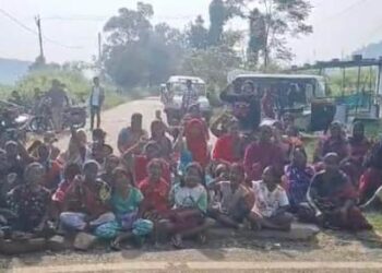 ପାନୀୟ ଜଳ ଅଭାବରୁ ମୁଖ୍ୟରାସ୍ତା ଅବରୋଧ କଲେ ମହିଳା