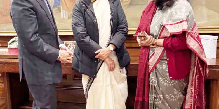 ୟୁକେସ୍ଥିତ ଭାରତୀୟ ହାଇ-କମିଶନରଙ୍କୁ ସାକ୍ଷାତ କଲେ ଉପମୁଖ୍ୟମନ୍ତ୍ରୀ – ଓଡ଼ିଶାର ପର୍ଯ୍ୟଟନକୁ ବିଶ୍ୱବ୍ୟାପୀ କରିବା ଦିଗରେ ଆଲୋଚନା