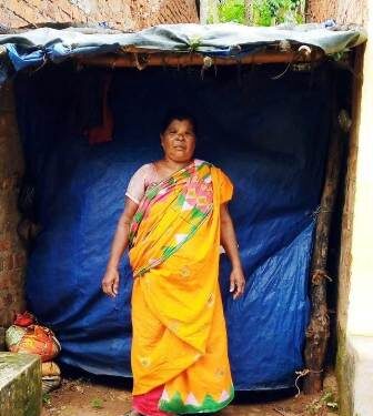 ବାଟ ହୁଡ଼ିଛି ପ୍ରଧାନମନ୍ତ୍ରୀ ଆବାସ ଯୋଜନା, ଭଙ୍ଗା ଚାଳଘରେ ମୁଣ୍ଡ ଗୁଞ୍ଜିଛନ୍ତି ଅସହାୟ ପରିବାର