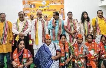 ବିଜେପିରେ ଯୋଗଦେଲେ ପୂର୍ବତନ ଉପନଗରପାଳ ଦୁର୍ଗାମଣି