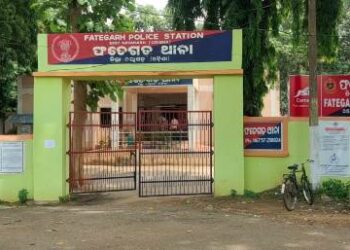 ଦୁଇ ୱାରେଣ୍ଟି ଅଦାଲତ ଚାଲାଣ