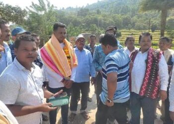 ନୂଆଗଡ଼ ଗ୍ରାମର ଅଶ୍ୱିନ କୁମାର ଶବର ଓଡ଼ିଶା ପ୍ରଶାସନିକ ସେବା ପରୀକ୍ଷାରେ ଉତ୍ତୀର୍ଣ୍ଣ ହୋଇଛନ୍ତି