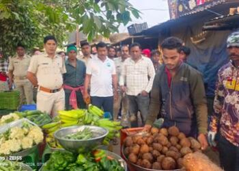 ପରିବା ବଜାରର ଉତ୍କଟ ରୂପ – ଭଡାଟିଆ କ୍ଷୁଦ୍ର ବ୍ୟବସାୟୀଙ୍କୁ ହଟାଇଲା ପ୍ରଶାସନ