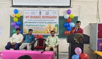 ଖଣ୍ଡପଡ଼ା ଗୋଷ୍ଠୀ ସ୍ବାସ୍ଥ୍ୟ କେନ୍ଦ୍ର ରେ ସ୍ବେଚ୍ଛାସେବୀ