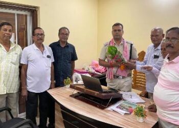ନିଆଳି ଥାନାର ନୂତନ ଭାରପ୍ରାପ୍ତ ଅଧିକାରୀଙ୍କୁ ବରିଷ୍ଠ ନାଗରିକ ମଞ୍ଚ ପକ୍ଷରୁ ସମ୍ବର୍ଦ୍ଧନା