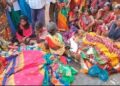 କନ୍ଧମାଳ ଜିଲା ଦାରିଙ୍ଗବାଡି ବ୍ଲକ ଗଦାପୁର ପଞ୍ଚାୟତ ମାଣ୍ଡିପଙ୍କାରେ : ଆମ୍ବ ଟାକୁଆର କୋଇଲି ଜାଉ ଖାଇ ୨ ମୃତ, ୬ ଗୁରୁତର