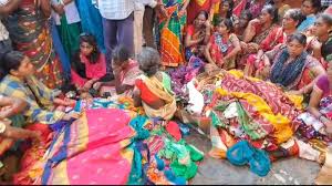 କନ୍ଧମାଳ ଜିଲା ଦାରିଙ୍ଗବାଡି ବ୍ଲକ ଗଦାପୁର ପଞ୍ଚାୟତ ମାଣ୍ଡିପଙ୍କାରେ : ଆମ୍ବ ଟାକୁଆର କୋଇଲି ଜାଉ ଖାଇ ୨ ମୃତ, ୬ ଗୁରୁତର