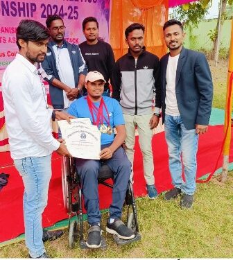 ସିଂହନାଥପୁରର ଦିବ୍ୟାଙ୍ଗ ତ୍ରିଲୋଚନ ସାହୁଙ୍କୁ ୩ଟି ସ୍ୱର୍ଣ୍ଣପଦକ ପ୍ରଦାନ