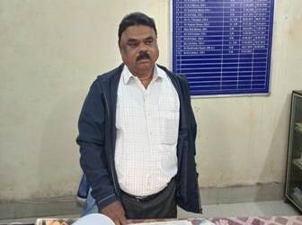 GM, DIC, SUBARNAPUR TRAPPED BY ODISHA VIGILANCE WHILE TAKING BRIBE RS 5,000/-