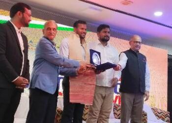 କଳିଙ୍ଗ କର୍ମଯୋଗୀ କନକ୍ଲେଭ ଓ ପ୍ରାଇଡ୍ ଅଫ୍ ଓଡ଼ିଶା ପୁରସ୍କାର ପ୍ରଦାନ