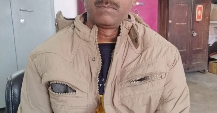 SECTION OFFICER, OFFICE OF BEO, PAPDAHANDI, DIST- NABARANGPUR TRAPPED BY ODISHA VIGILANCE WHILE DEMANDING AND TAKING BRIBE RS 10,000