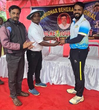 ସ୍ୱର୍ଗତ ଲକ୍ଷ୍ମୀଧର ବେହେରା ମିମୋରିଆଲ୍ ଟୁର୍ଣ୍ଣମେଣ୍ଟ୍ : ଫାଇନାଲକୁ କୁମାରବସ୍ତ ରାଇଜିଂ ଷ୍ଟାର୍ ଉନ୍ନୀତ