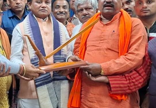 ଧାନ କ୍ୱିଂଟାଲ ପିଛା ୮ଶହ ଟଙ୍କା ଅନ୍ତରୀଣ ଆର୍ଥିକ ସହାୟତା ପ୍ରଦାନ ପ୍ରସଙ୍ଗ ପ୍ରତାରଣା କରିଥିଲା ବିଜେଡି, ପ୍ରତିଶ୍ରୁତି ପୂରଣ କରିଲା ବିଜେପି : ମହେଶ୍ୱର ସାହୁ