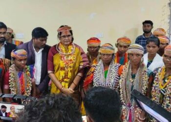ଦୁର୍ଗମ ବଣ୍ଡା ଘାଟିରେ ପଟ୍ଟା ବଣ୍ଟନ ସହ ସ୍ଥିତି ପରଖିଲେ ଉପ ମୁଖ୍ୟମନ୍ତ୍ରୀ
