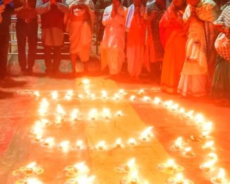 ରଣପୁର ଶ୍ରୀଜଗନ୍ନାଥ ଙ୍କ ସିଂହଦ୍ୱାର ଆଗରେ ଶ୍ରୀଜଗନ୍ନାଥ ସେନା ତରଫରୁ ଦ୍ବୀପ ଦାନ କରାଯାଇଛି