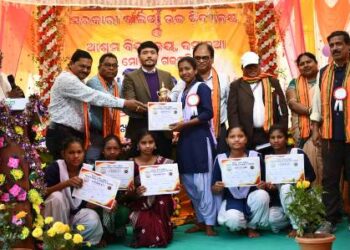 ଦମାଦୁଆ ଆଶ୍ରମ ବିଦ୍ୟାଳୟରେ ବାର୍ଷିକ ଉତ୍ସବ ଅନୁଷ୍ଠିତ