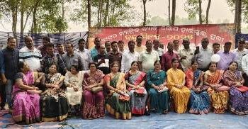 1990 ମସିହା ମାଟ୍ରିକ ବ୍ୟାଚର ଛାତ୍ରଛାତ୍ରୀଙ୍କ ବନ୍ଧୁମିଳନ ଅନୁଷ୍ଠିତ : ଫେବୃଆରୀ 14 ରେ ମେଗା ରକ୍ତଦାନ ଶିବିର ଅନୁଷ୍ଠିତ ହେଵ 