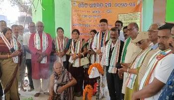 ବିରିଡି ଅଞ୍ଚଳରେ ବିଧାୟକ ଙ୍କ ଦ୍ୱାରା 6ଗୋଟି ଧାନ ମଣ୍ଡି ଉଦଘାଟିତ