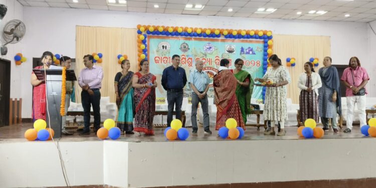 କନ୍ଧମାଳରେ ଜିଲ୍ଲାସ୍ତରୀୟ ସହଭାଗୀ ପରାମର୍ଶ ବୈଠକ ସହିତ ଜାତୀୟ କନ୍ୟା ଶିଶୁ ଦିବସ ପାଳିତ