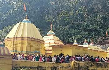 ନୂଆ ବର୍ଷ ଅବସରରେ ହରିଶଙ୍କର ରେ ପ୍ରବଳ ଜନ ସମାଗମ