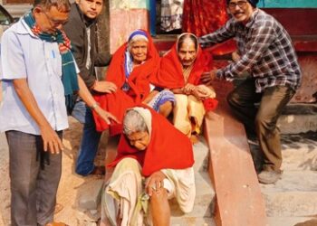 ଶ୍ରୀରାମ କମିଟି ପକ୍ଷରୁ ଖମାରଙ୍ଗ ଗ୍ରାମରେ କମଳ ବଣ୍ଟନ