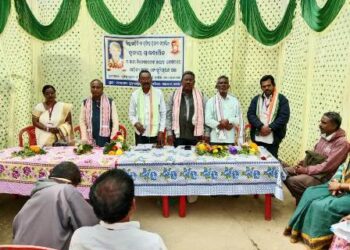 ସାହିତ୍ୟ ସମ୍ପର୍କକୁ ଯୋଡ଼େ ସମାଜକୁ ଗଢେ