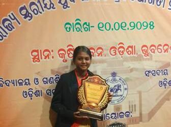 ରାଜ୍ୟ ସ୍ତରୀୟ ଯୁବ ସଂସଦ ପ୍ରତିଯୋଗିତା ରେ ସର୍ବୋତ୍ତମ ପ୍ରଦର୍ଶନ ଓଏ ଭି ଛାତ୍ରୀ କ୍ଷୀରାବ୍ଧି ତନୟା