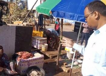 ରାସ୍ତା କଡ ମାଛ ଦୋକାନ ହଟାଇଲେ ଏନଏସି କର୍ତ୍ତୁପକ୍ଷ