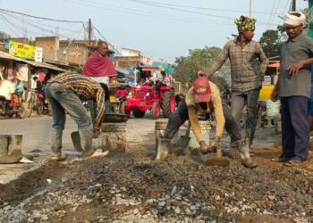 ବିଳମ୍ୱ ରେ ହେଲେ ମଧ୍ୟ ନିର୍ମାଣ ହେଲା ମୁଖ୍ୟ ରାସ୍ତା ପାର୍ଶ୍ବ ଡ୍ରେନ ସାଧାରଣ ରେ ସନ୍ତୋଷ ପ୍ରକାଶ