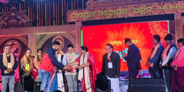 ଚତୁର୍ଥ ଦିବସରେ ରଣପୁର ମହୋତ୍ସବ : କବି ସମ୍ମିଳନୀରେ ରଣପୁରର ଐତିହ୍ୟ ଓ ଗୌରବ ଗାଥା ଗାନ