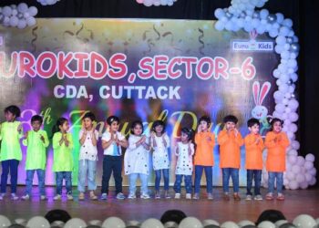 ଶୈଶବ ଶିକ୍ଷାରେ ଏକ ଅଗ୍ରଣୀ ପ୍ରି-ସ୍କୁଲ୍ ଏହାର ୧୩ତମ ବାର୍ଷିକ ଉତ୍ସବ ଉଲ୍ଲାସ ଓ ଆନନ୍ଦର ସହିତ ପାଳନ କଲା