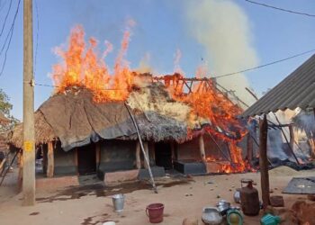ଭୟାବହ ଅଗ୍ନିକାଣ୍ଡ,ପୋଡ଼ିଗଲା ଚାରି ବଖରା ଘର