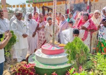 ତ୍ରିମୂର୍ତ୍ତି ଶିବ ଜୟନ୍ତୀ ମହୋତ୍ସବରେ ଉଡ଼ିଲା ଶିବଝଣ୍ଡା