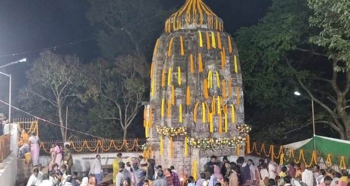 ମହେନ୍ଦ୍ରଗିରି ଠାରେ ସୂର୍ଯ୍ୟ ଉଦୟ ଦେଖିବାକୁ ଏକତ୍ରିତ ହେଲେ ଲକ୍ଷାଧିକଭକ୍ତ ସହ ଯୋଗଦେଲେ ପରିବହନ ମନ୍ତ୍ରୀ