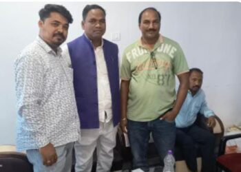 ଜିଲ୍ଲା ଉତ୍କଳ ସାମ୍ବାଦିକ ସଂଘର ନୂତନ କର୍ମକର୍ତ୍ତାଙ୍କୁ ଶୁଭେଚ୍ଛା ଜଣାଇଲେ ମାଲକାନଗିରି ବିଧାୟକ, ବିଭିନ୍ନ ବିଷୟରେ କଲେ ଆଲୋଚନା