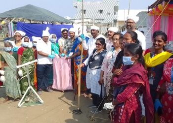 ଉସ୍ତି ଫାଉଣ୍ଡେସନ ପକ୍ଷରୁ ପେଣ୍ଠକଟା ବସ୍ତି ଓ ବେଳାଭୂମି ସଫେଇ