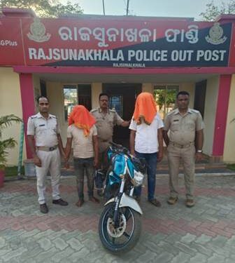 ବୋମା ମାଡ଼ ଘଟଣାରେ ବ୍ୟବହୃତ ବାଇକ ଜବତ ଦୁଇ ଗିରଫ