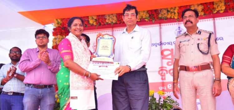 ଗଜପତି ଷ୍ଟାଡିୟମ ଠାରେ ଜିଲ୍ଲାସ୍ତରୀୟ ଆନ୍ତର୍ଜାତିୟ ମହିଳା ଦିବସ ଅବସରରେ ସୁଭଦ୍ରା ଦ୍ଵିତୀୟ କିସ୍ତି ଶୁଭାରମ୍ଭ
