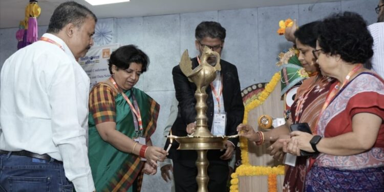ସେଞ୍ଚୁରିଆନ୍ ବିଶ୍ୱବିଦ୍ୟାଳୟରେ ଯାନ୍ତ୍ରିକ ଜ୍ଞାନ ଏବଂ ତଥ୍ୟ ବିଜ୍ଞାନ ଉପରେ ପ୍ରଥମ ଆନ୍ତର୍ଜାତୀୟ ସମ୍ମିଳନୀ ର ଉଦଘାଟନ ଅଧିବେଶନ (ଏମଆଇଡିଏଏସ୍-୨୦୨୫) ଅନୁଷ୍ଠିତ