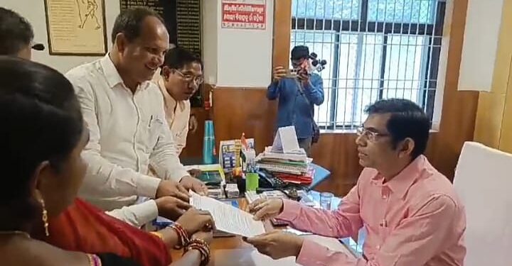 ରାମଗିରିକୁ ବ୍ଲକ କରିବାକୁ ୧୧ ପଞ୍ଚାୟତର ଲୋକେ ଗୁହାରିକଲେ ଜିଲାପାଳଙ୍କୁ