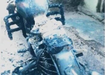 ପୂର୍ବ ଶତ୍ରୁତାକୁ କେନ୍ଦ୍ର କରି ପେଟ୍ରୋଲ ଢାଳି ବୁଲେଟ୍ ଜାଳିଦେଲେ ଦୁର୍ବୁତ୍ତ