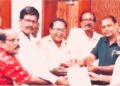 ନୂତନ ବ୍ଲକ ପ୍ରତିଷ୍ଠା ଦାବିରେ ଜିଲ୍ଲାପାଳଙ୍କୁ ଦାବିପତ୍ର ପ୍ରଦାନ କଲେ ସିଙ୍ଗିରି ଗ୍ରାମବାସୀ