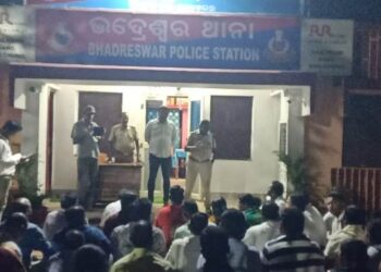 ମହିଳା ସମିତି ସଭ୍ୟା ଆକ୍ରମଣକାରୀକୁ ସୁରକ୍ଷା ଦେଉଛନ୍ତି ମାହାଙ୍ଗା ବିଧାୟକ – ଚାପରେ ପୁଲିସ ଚେପା