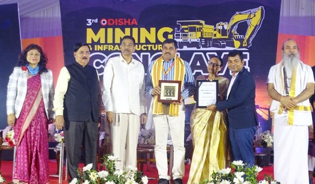 ଶିଳ୍ପ ପ୍ରଗତି ସହିତ ପରିବେଶଗତ ସନ୍ତୁଳନ ଏକାନ୍ତ ଆବଶ୍ୟକ – ରାଜ୍ୟପାଳ