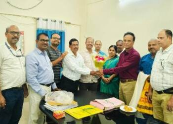 ଅଧିକାରୀଙ୍କୁ ଅବସରକାଳୀନ ସମ୍ବର୍ଦ୍ଧନା